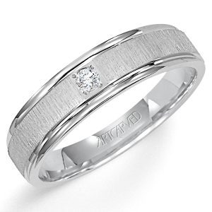 21-V3105W-G.00 - ARTCARVED - Comfort Fit wedding band with single diamond, vertical brushed finish and bright, rolled edges